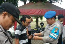 Kanit Provost Lakukan Riksa Administrasi Setelah Apel Pagi
