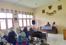 Waka Polsek Argapura Berikan Pembinaan dan Sosialisasikan 3M Kepada Ibu-Ibu PKK di Desa Sadasari