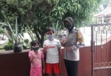 Sambangi Anak – Anak, Polisi Ingatkan Protokol Kesehatan 3M Ditengah Pandemi Virus Corona